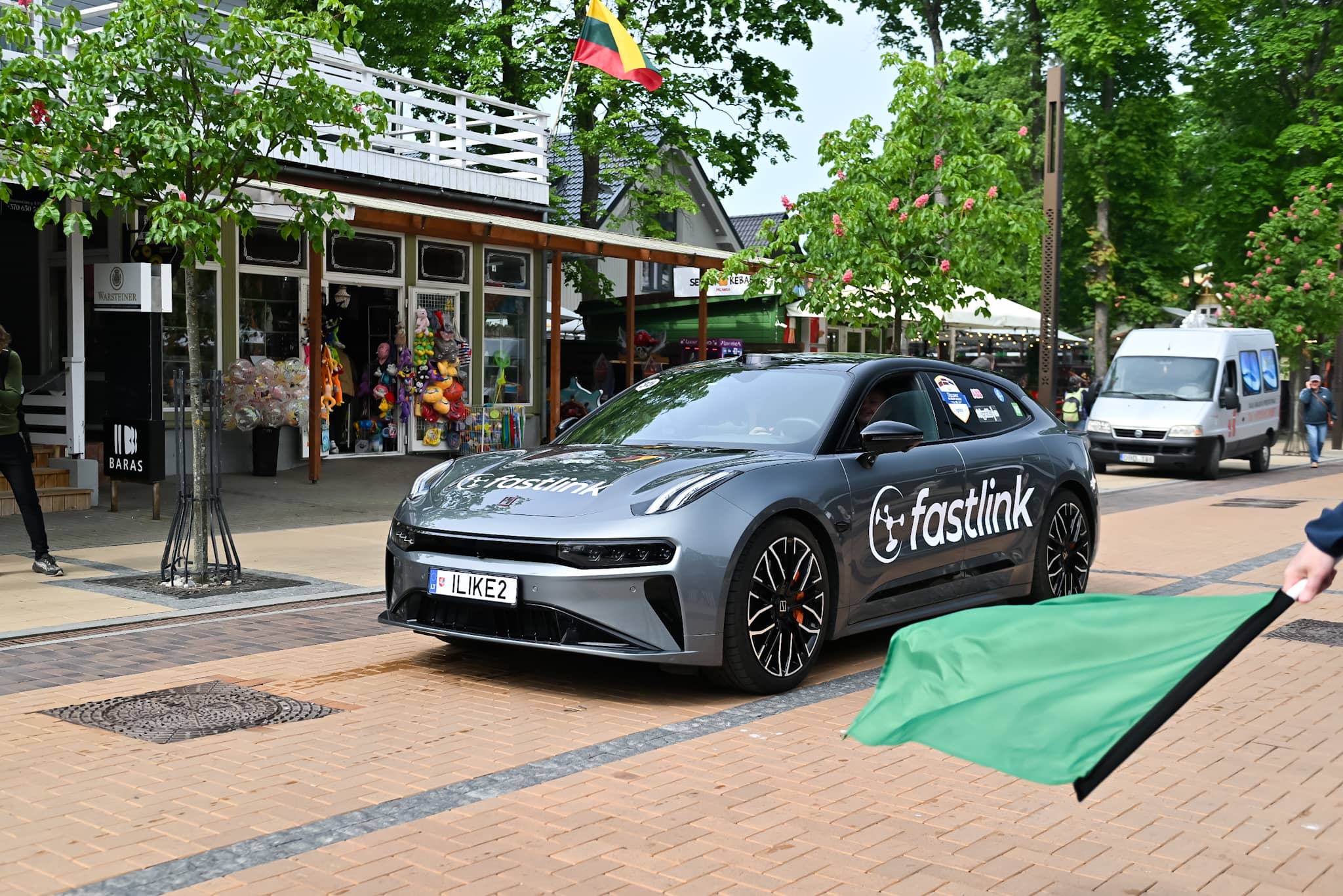 Zeekr elektromobilis laukiantis starto Ignitis ON varžybose