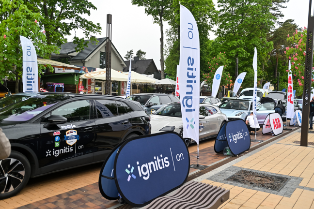 Kadras iš Ignitis ON elektromobilių varžybų.